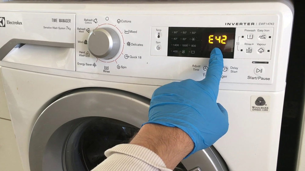 sua-may-giat-electrolux-1