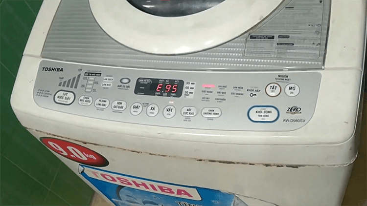 Nguyên nhân máy giặt Toshiba báo lỗi E95