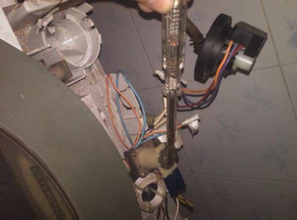 may-giat-toshiba-bao-loi-e95-2