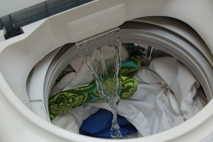 Tắt máy giặt mà nước vẫn chảy