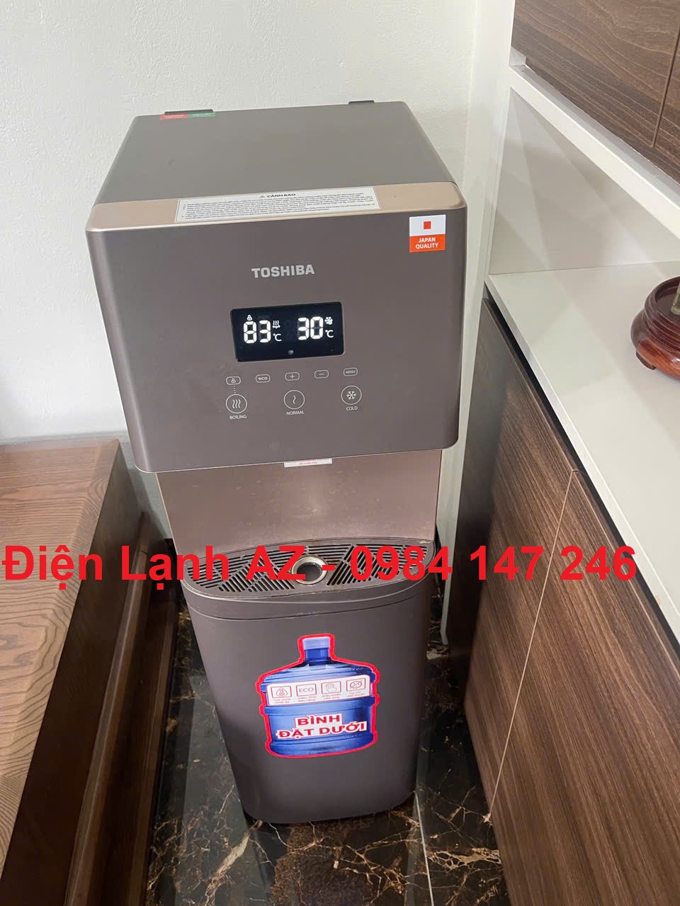 sua-cay-nuoc-nong-lanh-toshiba