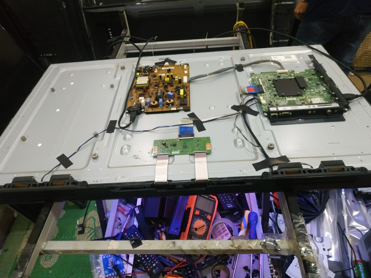 sua-tivi-tai-dong-da